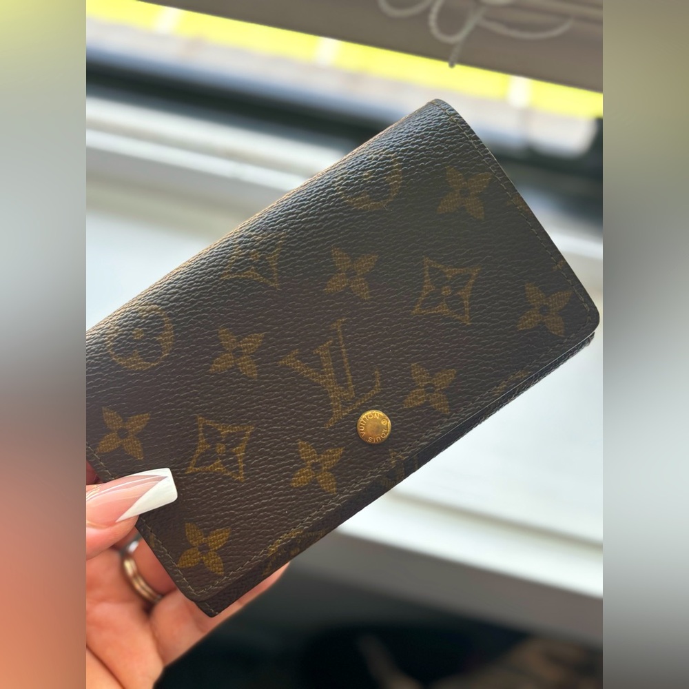 Authentic LV Wallet